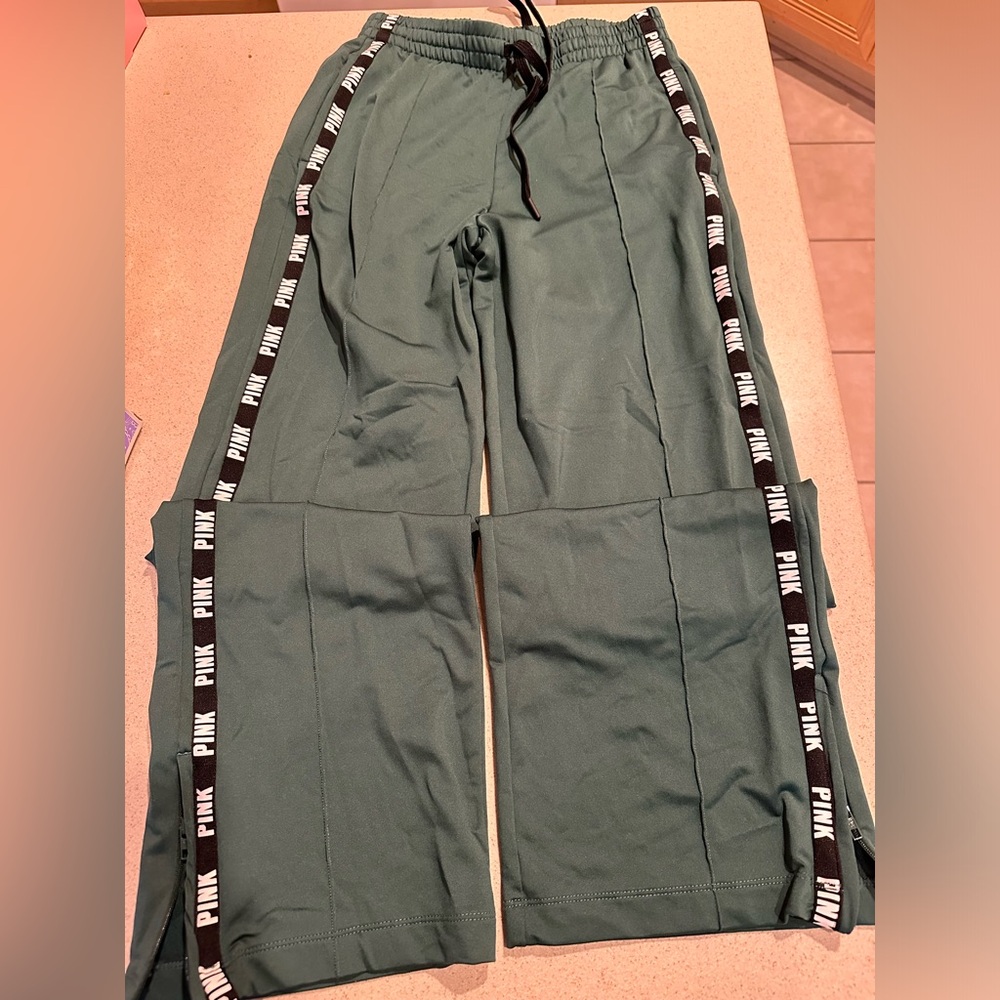 PINK Active wide leg joggers like new